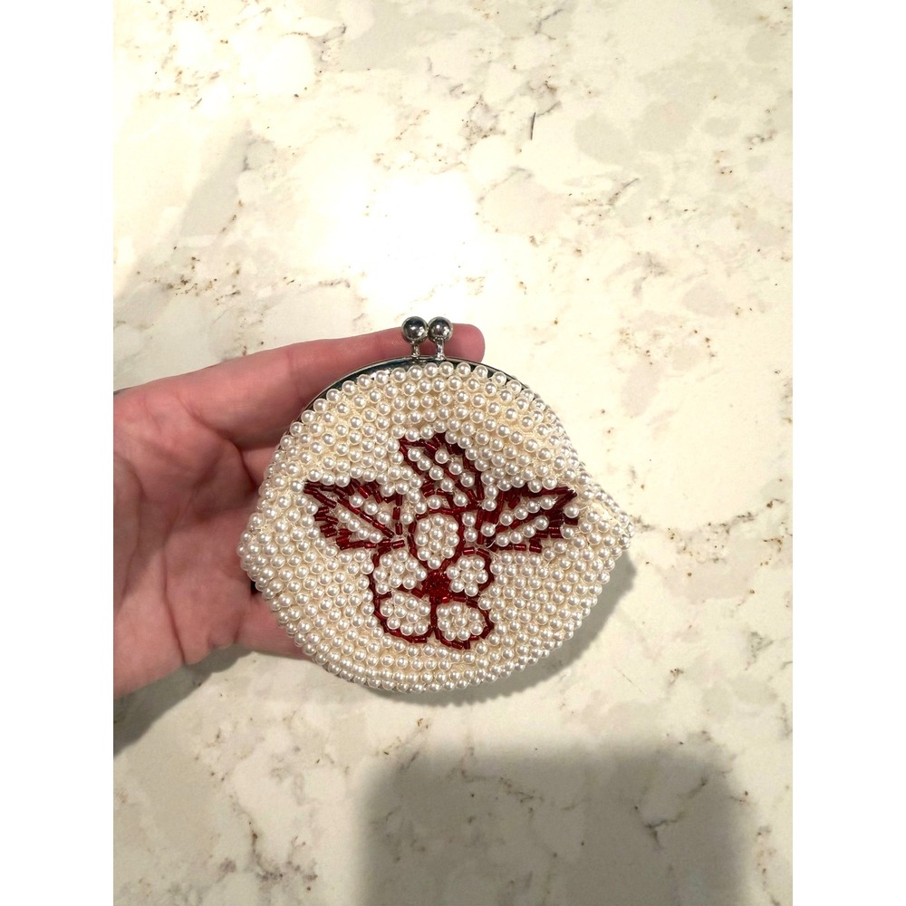 Vintage‎ Style Faux Pearl Beaded Coin Purse Red Floral Kiss Lock Pouch White